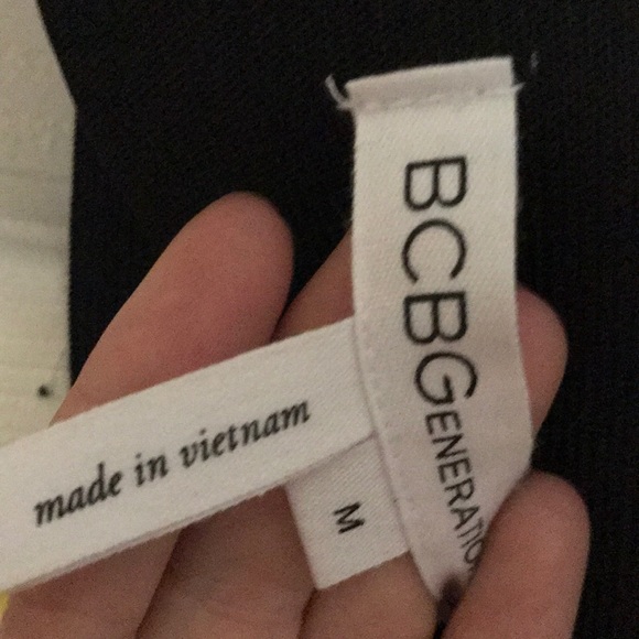 Gold Metallic Mini Skirt NWT - Picture 4 of 5